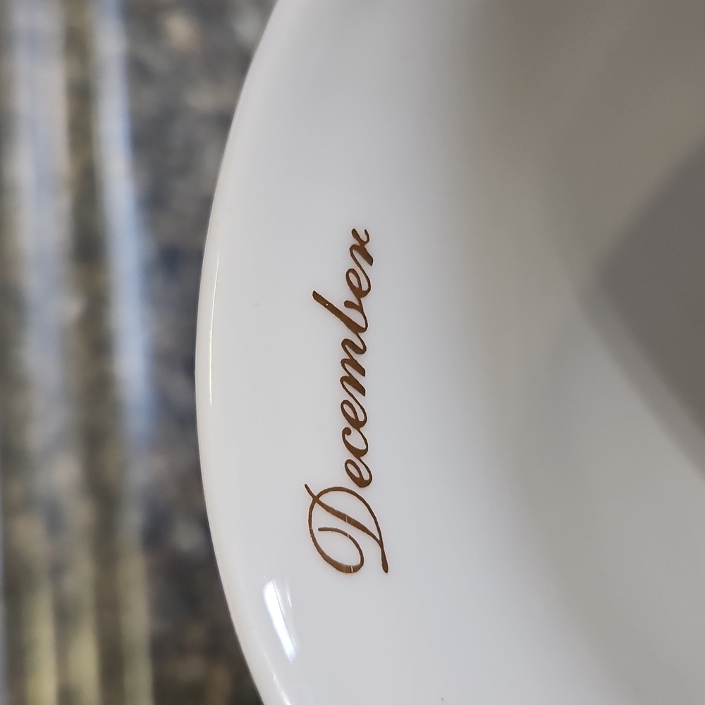 Original Bohemia Month Mug December Poinsettia - Picture 5 of 7